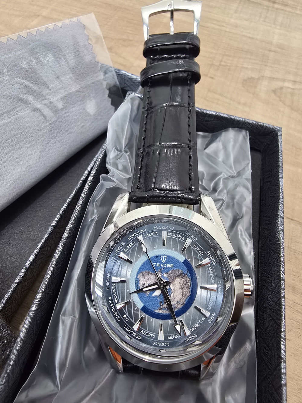 Men's World Time Leather Strap Authomatic Watch - Black/Blue